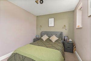 Peacocks Close Middleton Cheney